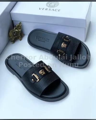 Men wears