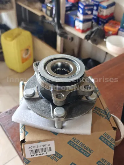 Front wheel hub Nissan Rogue 07-010