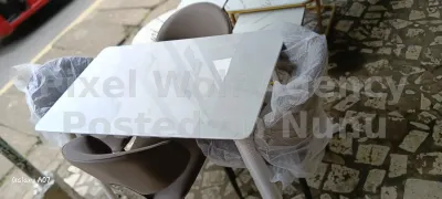Dining table with 4 chair