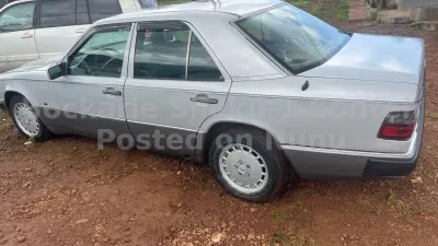V boot-Benz in a very good working condition, manual transmission stic