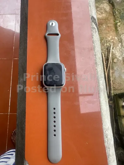 Apple Watch SE