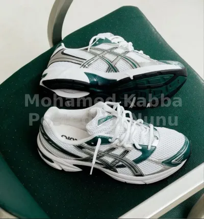 Men’s Jeans and sneakers