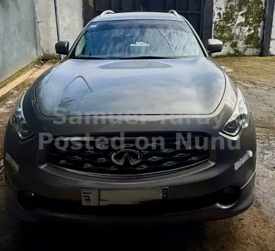 Infiniti FX35