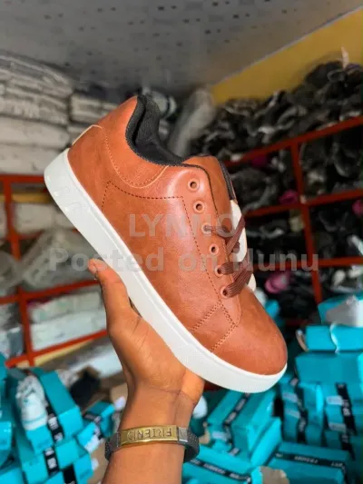 Men’s Casual Leather Sneakers