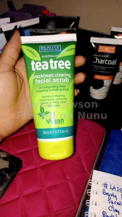 tea tree blackhead clearing facial scrub